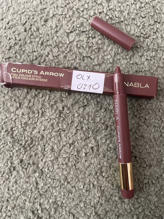 Nabla Cupid’s arrow cień w kredce 07 arrow maroon 0210