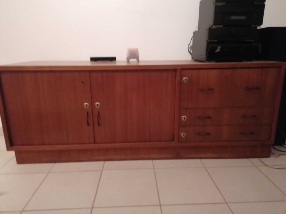 Aparador-móvel TV  Estilo Mid-Century Modern Escandinavo, Anos 70