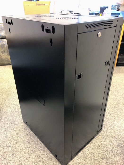 Sprzedam Szafę Instalacyjną LANBERG RACK 19" 18U