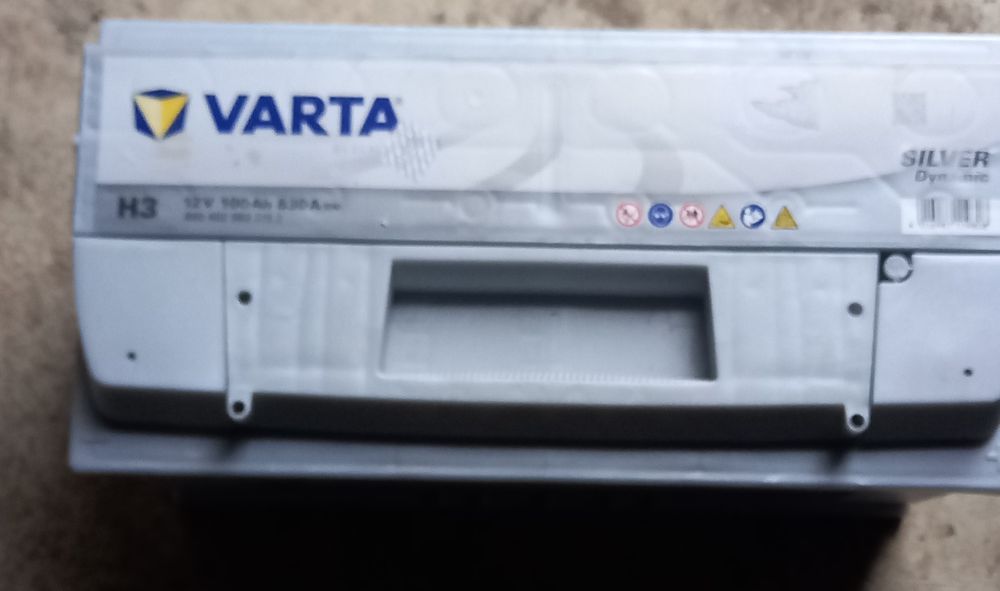 Акамулятор varta 100ah