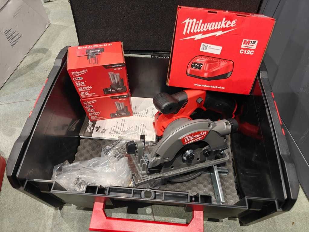 Pilarka tarczowa Milwaukee M12 CCS44 AKU 12V 2x 4.0 Ah..NowA.PAT2442.
