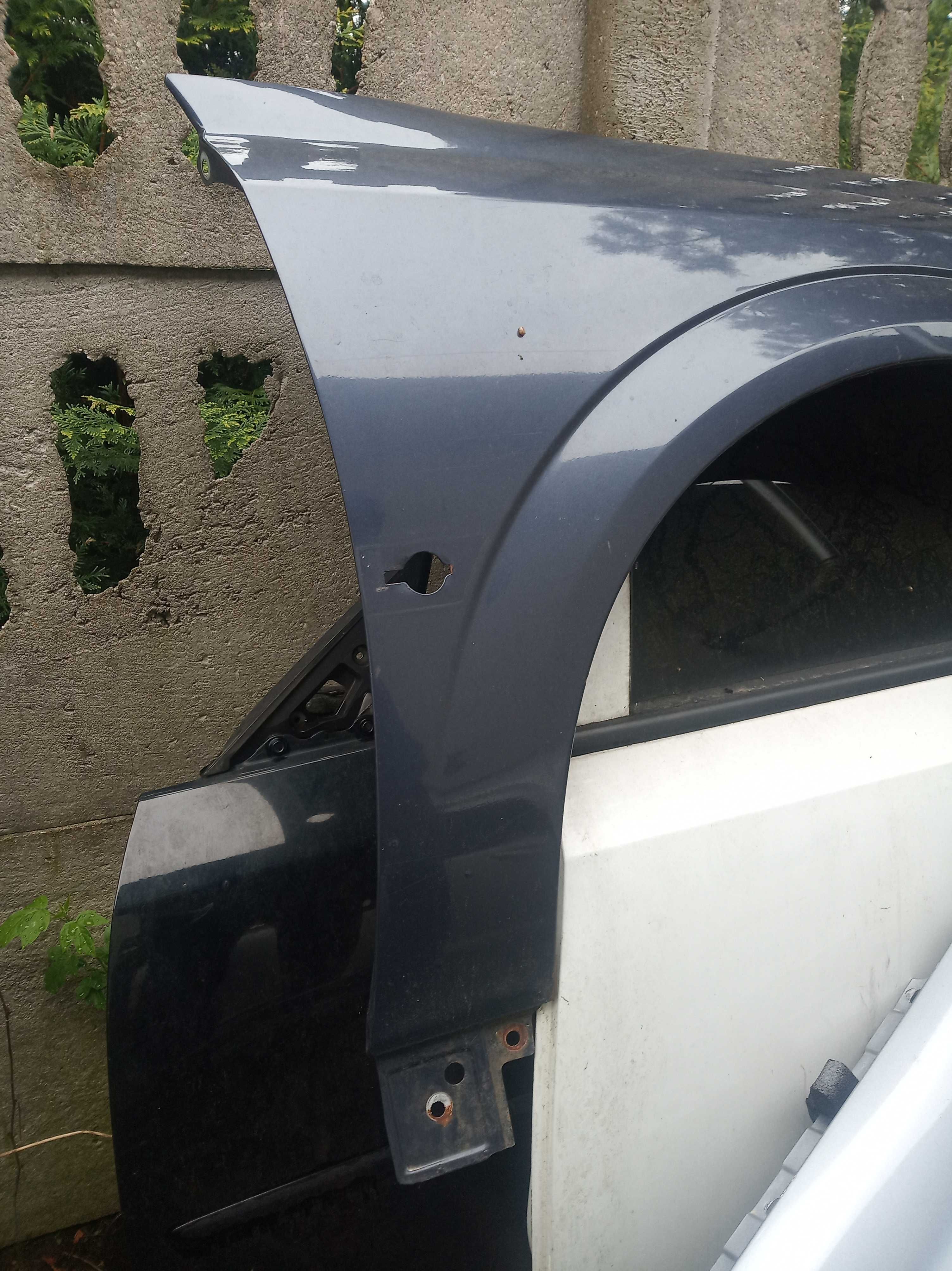 Opel Vectra C Lift Błotnik prawy przód kolor Z163 Z168 Z50C