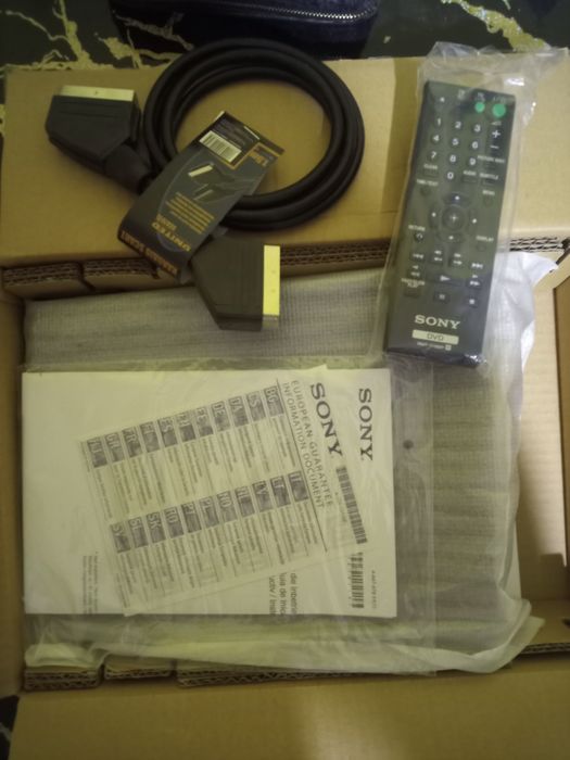 DVD player SONY DVP -SR170