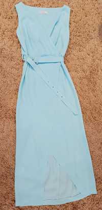 Вишукана сукня блакитного кольору