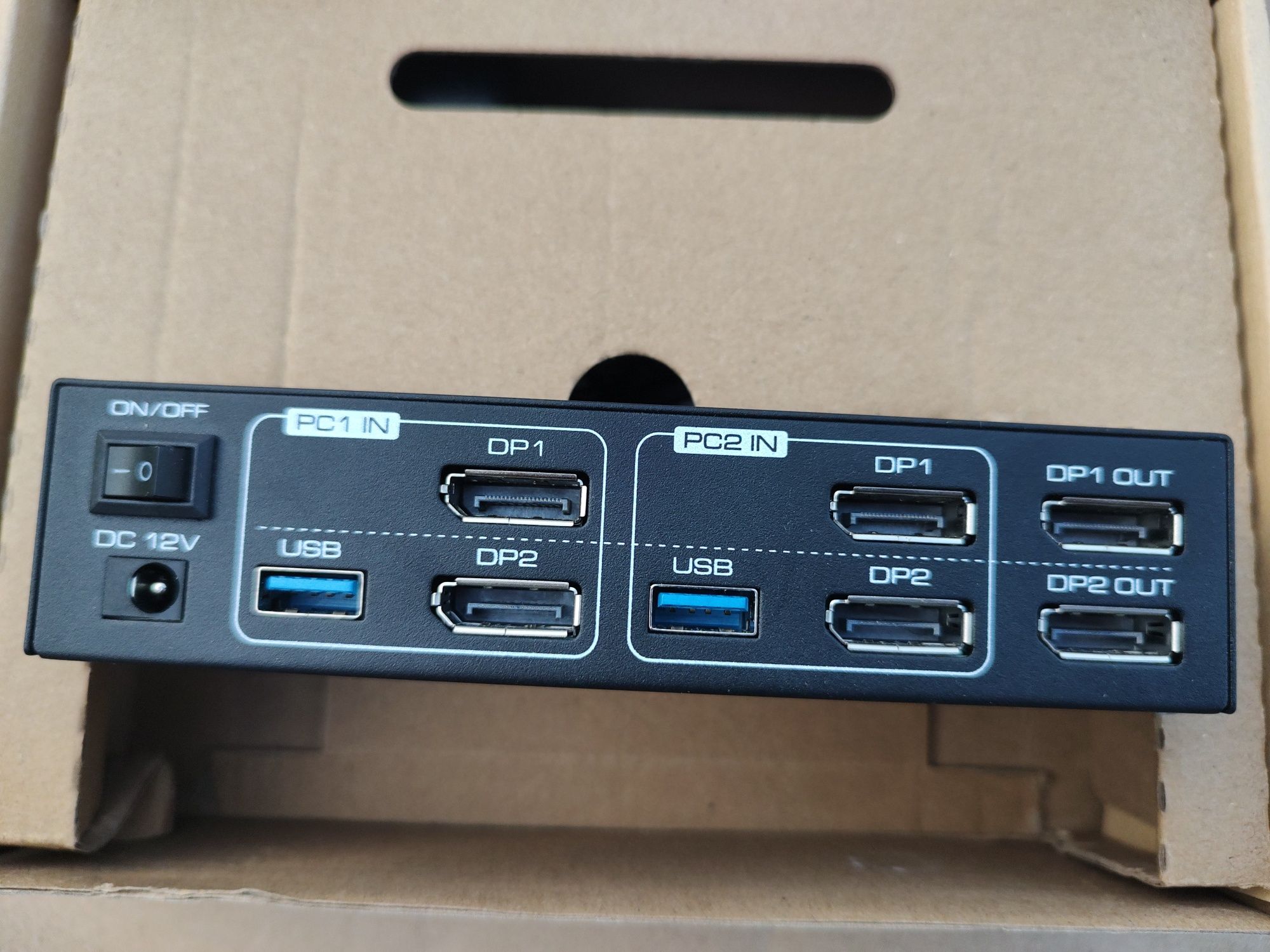 Подвійний KVM перемикач моніторів 2*2 8K 60Hz