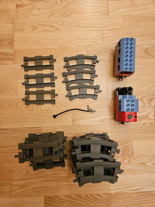 Kolejka, pociąg Duplo. Tory parowóz wagon