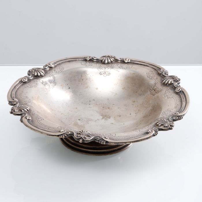 Taça recortada em prata