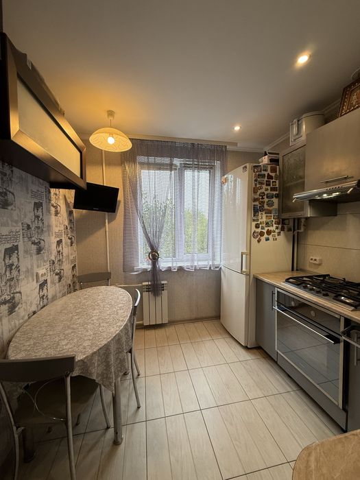 Продаж 2к квартири район 33 Кравчука