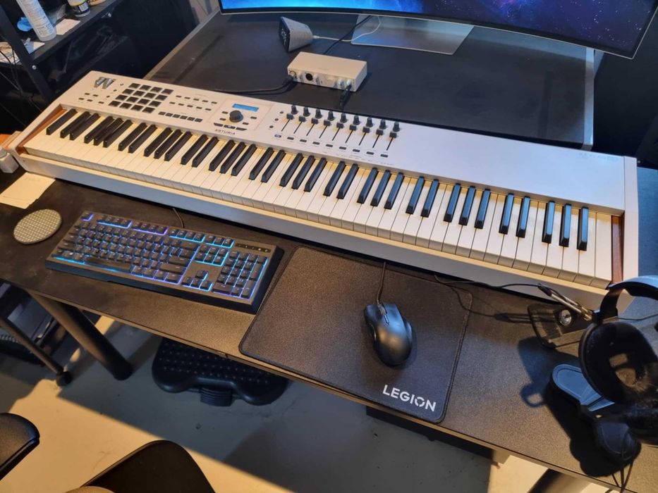 Arturia KeyLab 88 MkII - Biała – stan idealny, jak nowa, gwarancja