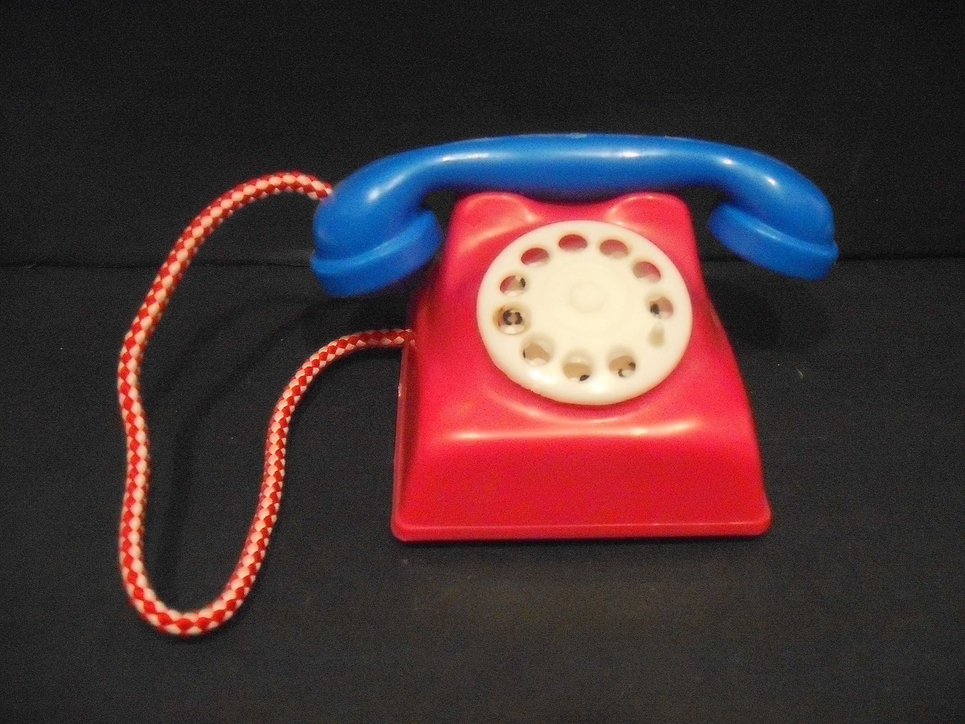 PEPE - Telefone antigo feito em plástico