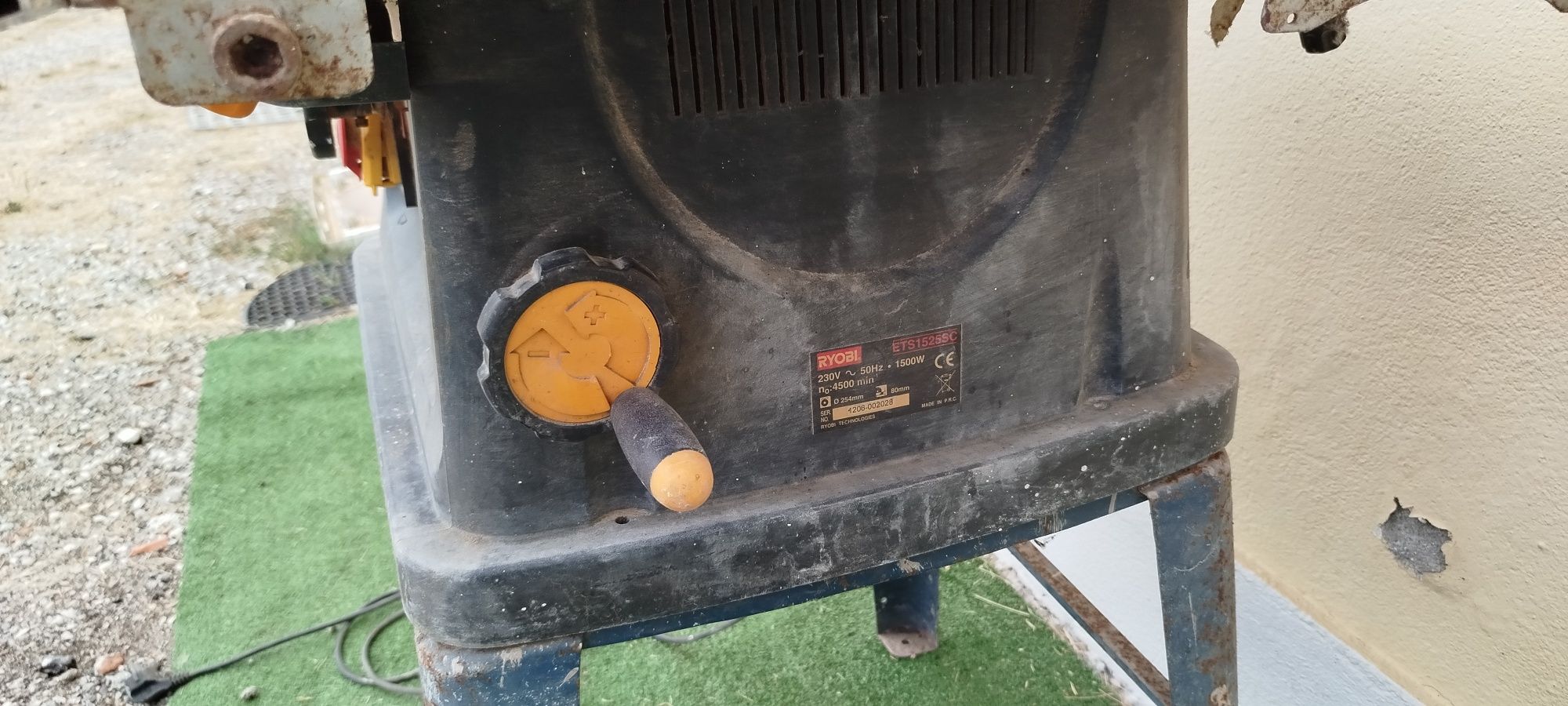 Serra de mesa Ryobi ETS1525SC