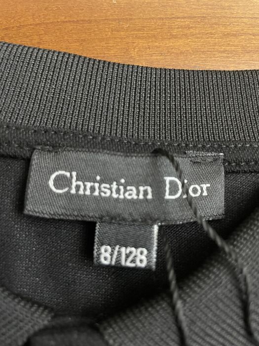 Дитяча кофта з довгим рукавом.