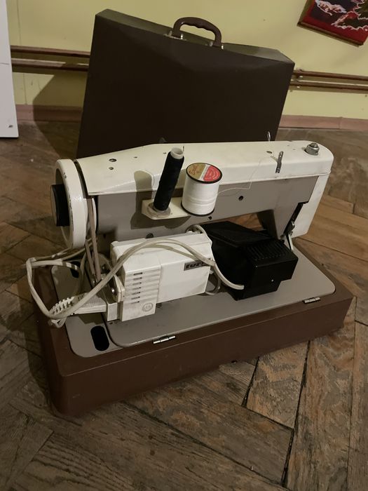 Maszyna do szycia Łucznik Predom