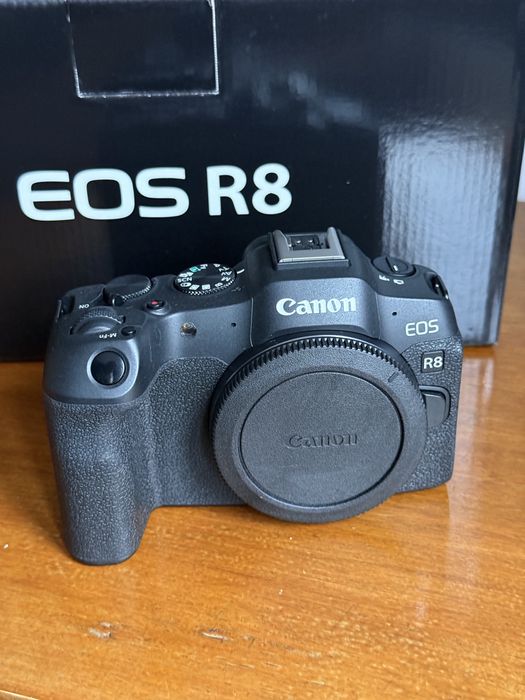 Aparat bezlusterkowy body Canon EOS R8