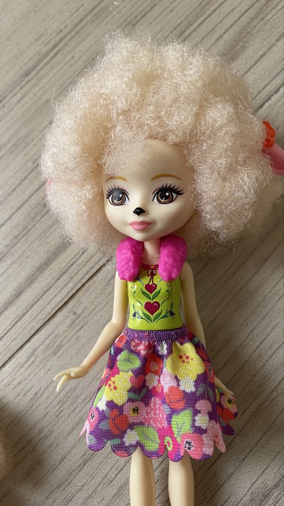 Boneca Enchantimals ovelha