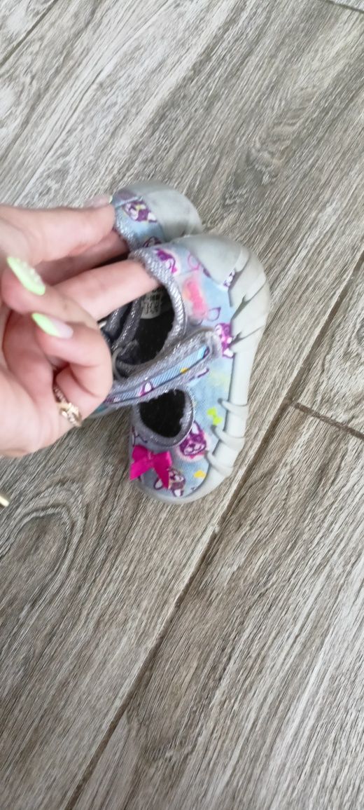 Kapcie dziecięce Befado r18 Szare kotek
Tak jak w opisie nie sprze