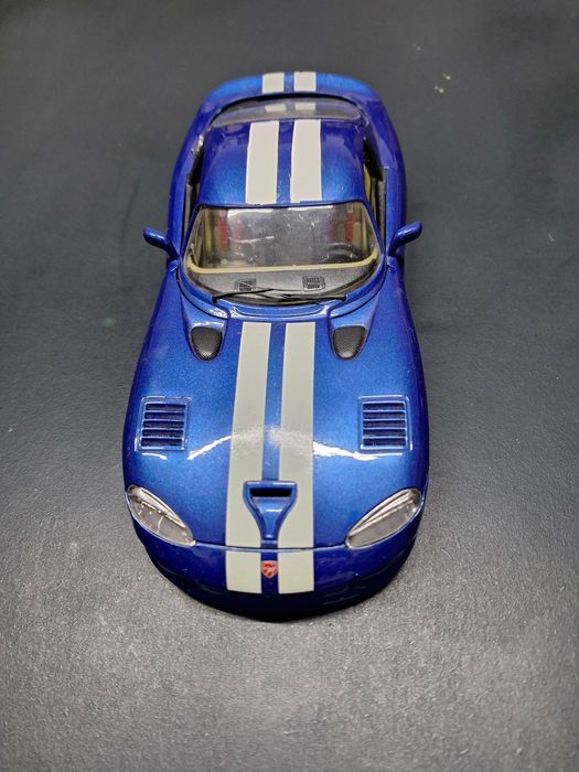 Miniatura escala 1:18 - Dodge