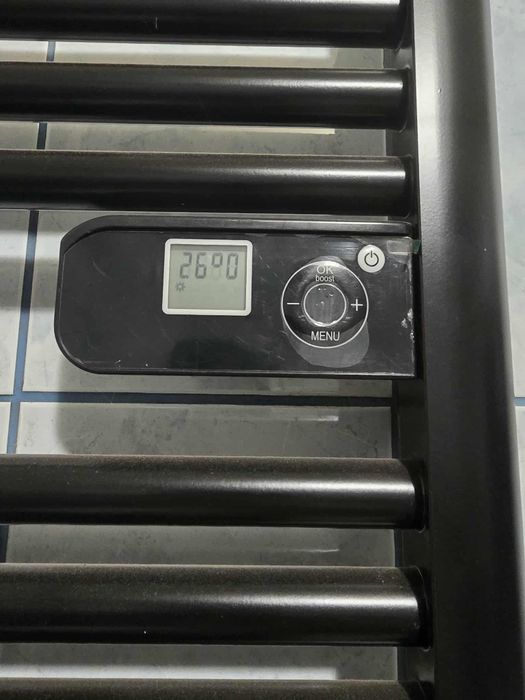 Grzejnik elektryczny z termostatem