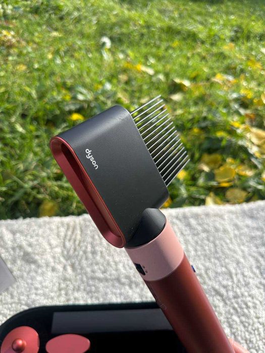 Новий Мультистайлер Dyson HS08 Strawberry новий комплект з дифузором