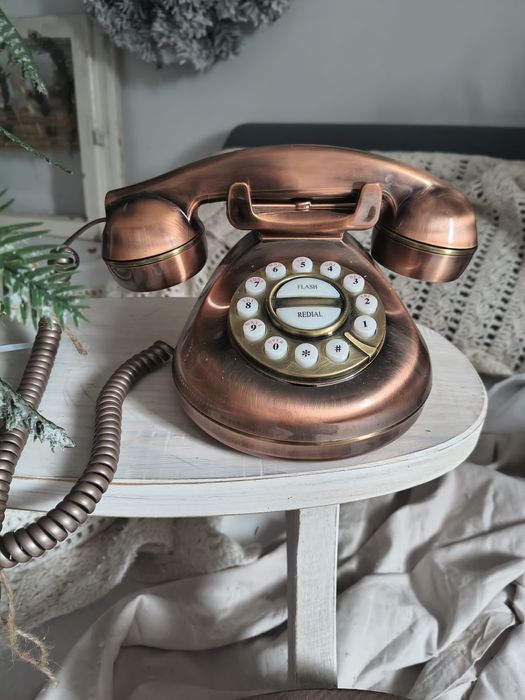 Telefon retro stacjonarny