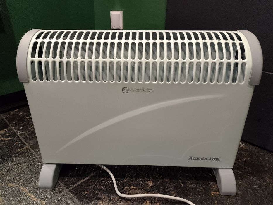 Grzejnik konwektorowy 750/1250/2000W