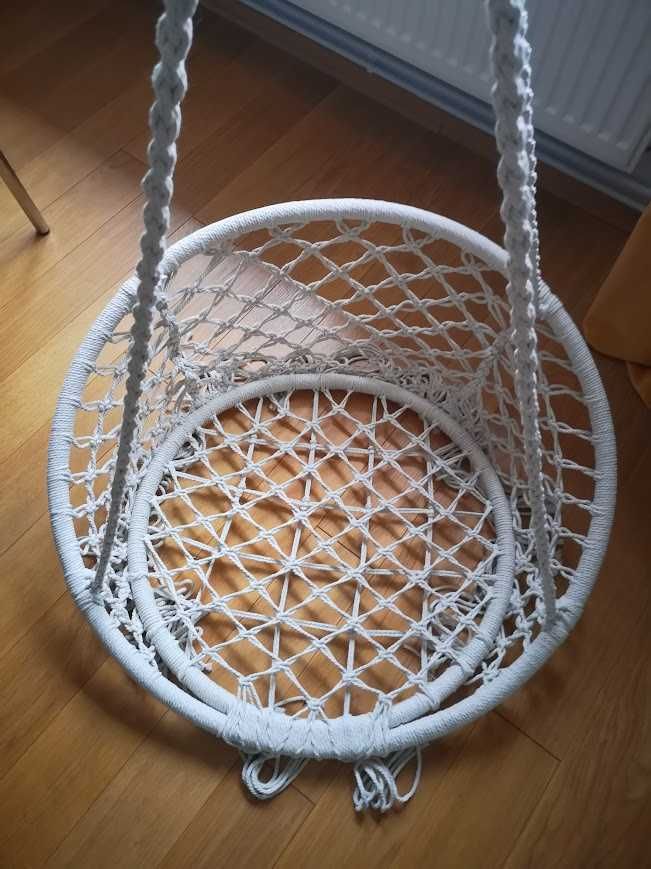 Fotel wiszący bociane gniazdo