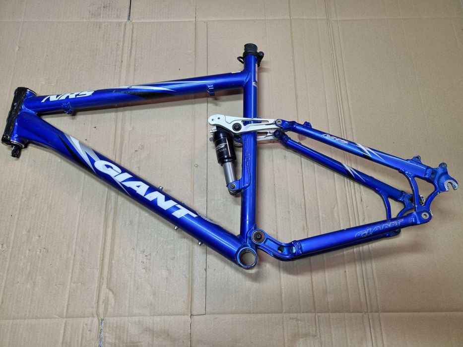 Rama typu full Giant NRS