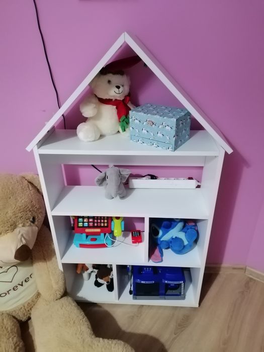 Sprzedam półkę domek.