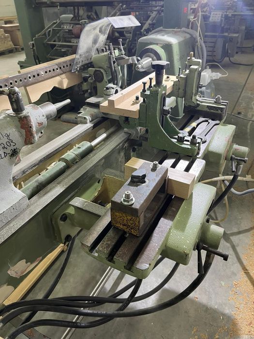 Верстат токарний по дереву