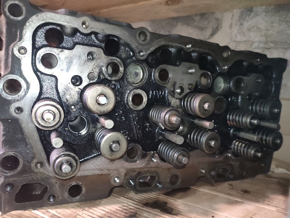 ГБЦ даф 95 2 штукі