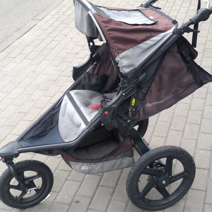 Piękny wózek głęboko - spacerowy + fotelik tzw. "Biegowy" B.O.B /