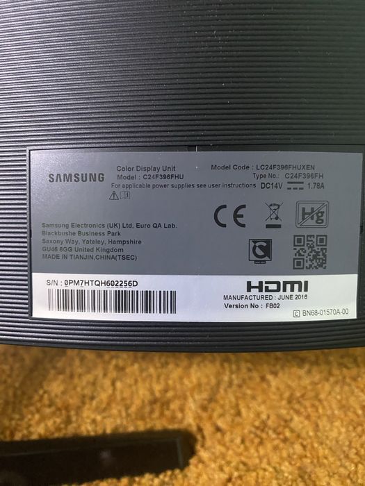 Монітор Самсунг LC24F396FHUXEN