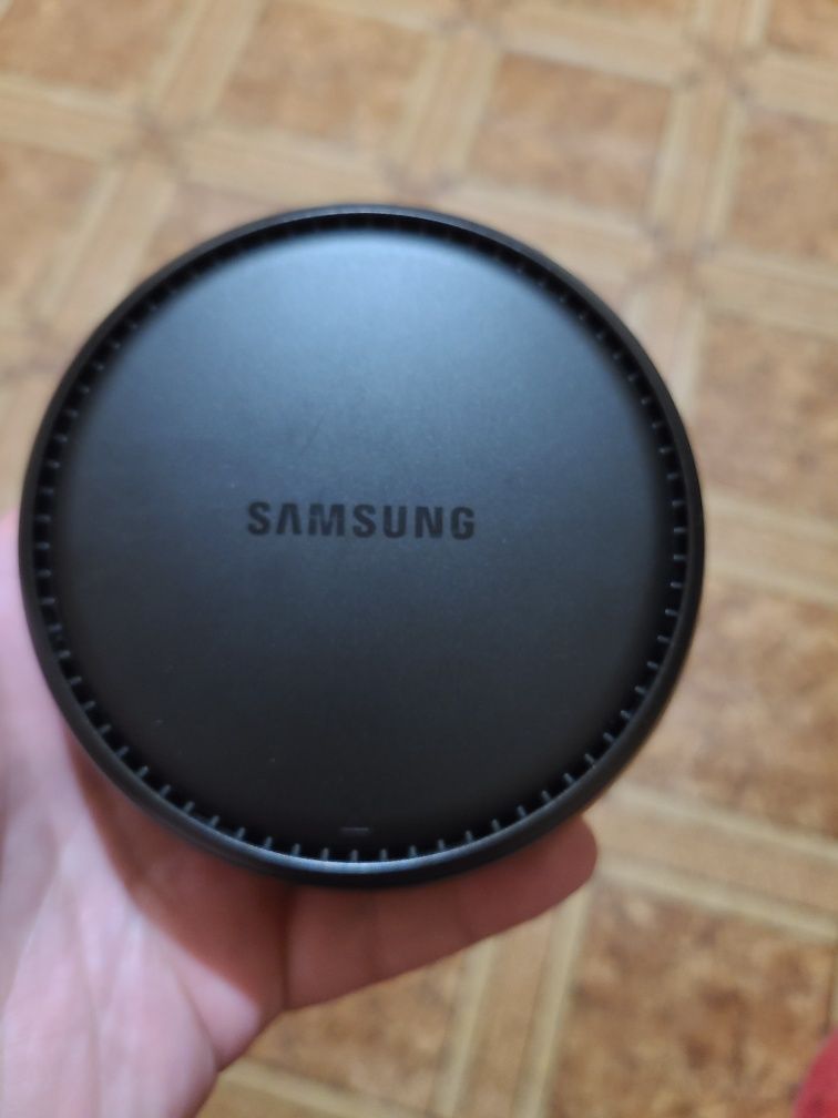 Док-станція Samsung DeX Station для Galaxy
