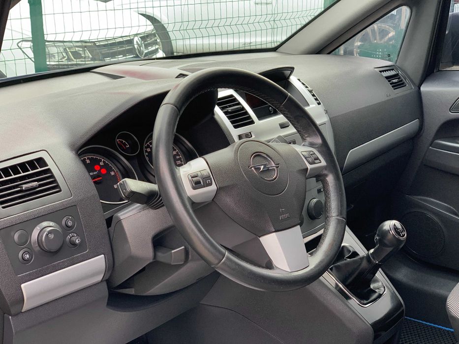 Opel Zafira 2011 1.7 дизель