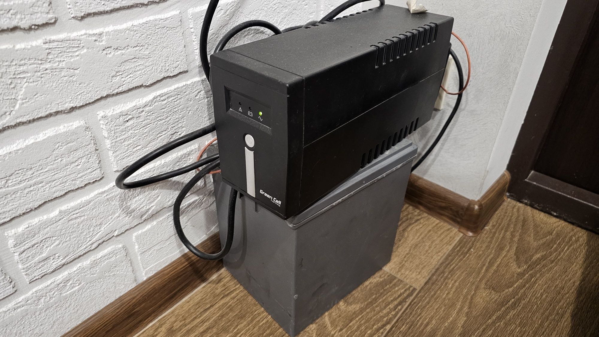 Комплект ДБЖ 300w + AGM акумулятор 100 A/h