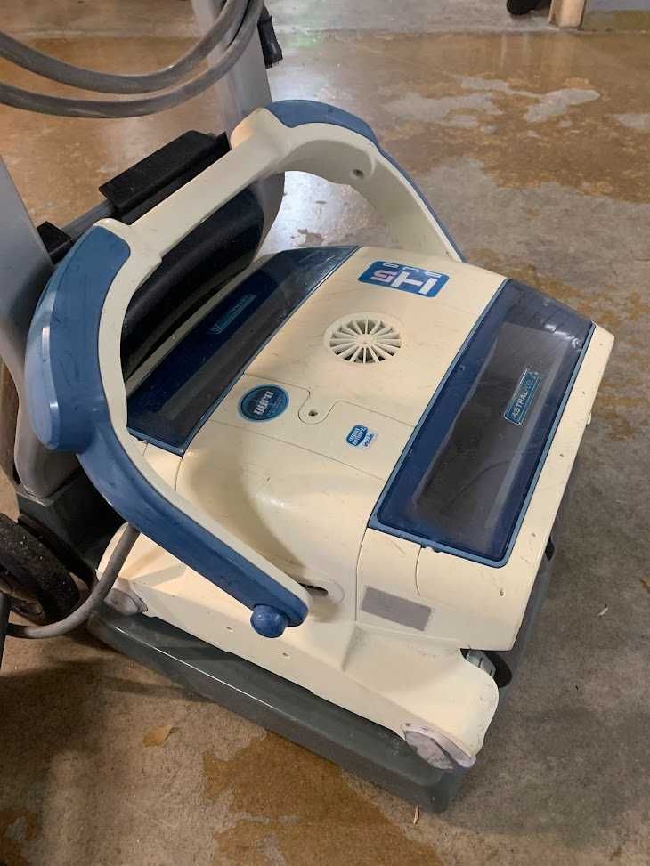 Aspirador de piscina AstralPool H5 Duo para arranjo ou peças