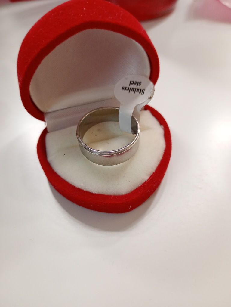 Nowa obrączka unisex rozm. 19 stal chirurgiczna