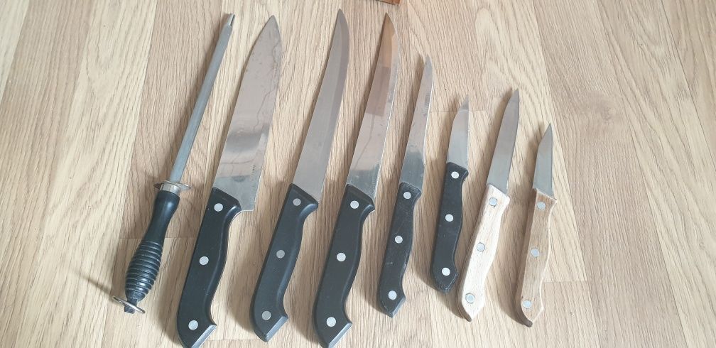 Noże kuchenne blok ostrzałka nóż