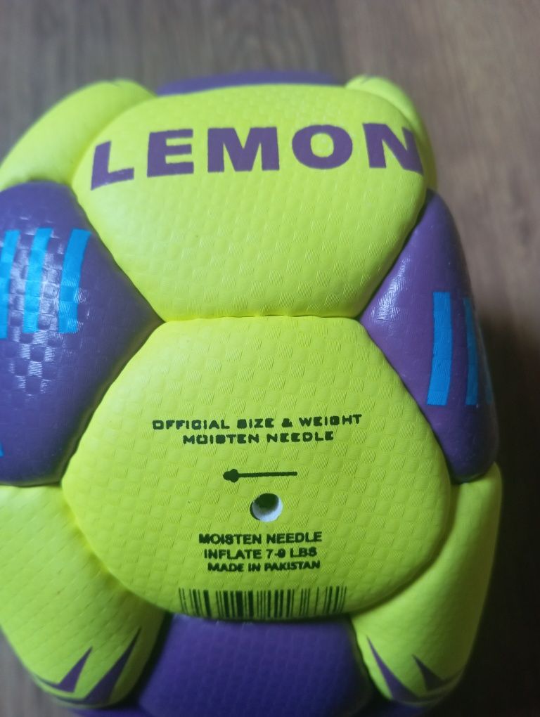 Piłka ręczna legend lemon r.2 Nowa