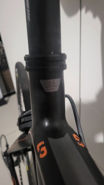 Ktm strada 5000 em carbono