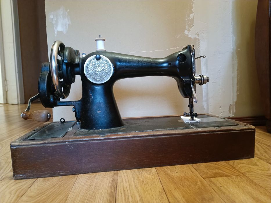 Швейна машинка робоча