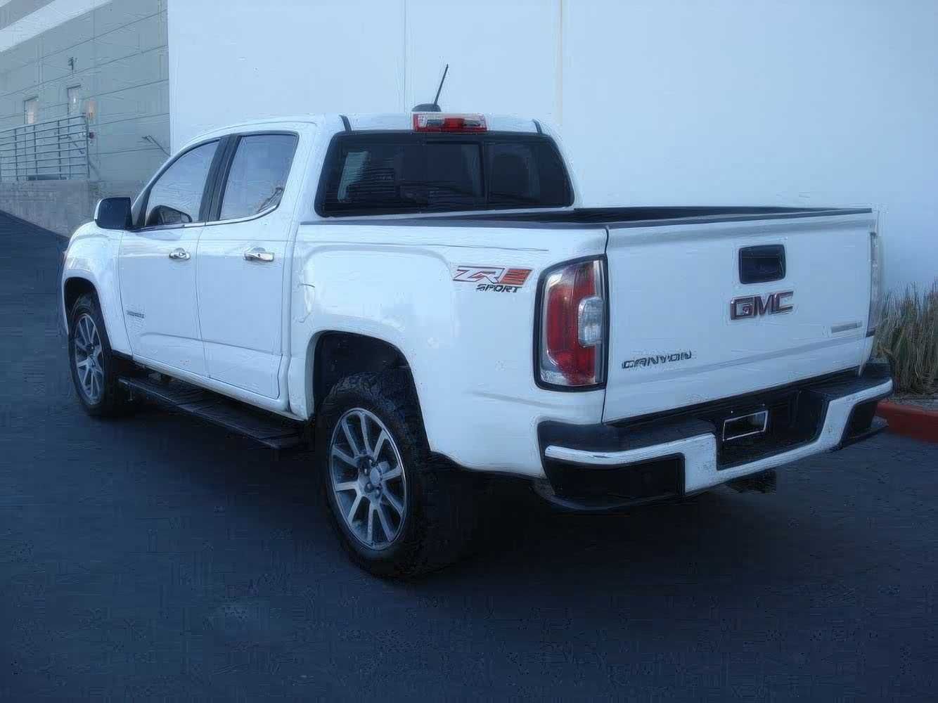 2020 GMC Canyon Denali Crew Cab RWD