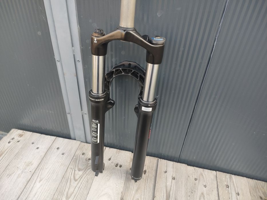 Amortyzator Rock Shox Tora Race Air. Pod koło 26 rura sterowa 1,1/8