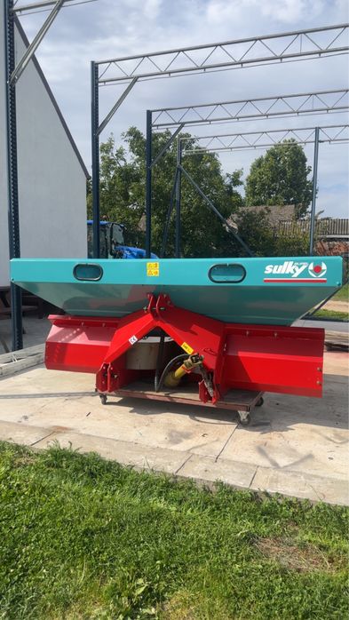 Sprzedam rozsiewacz sulky GLX 1500kg
