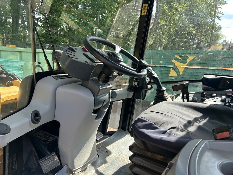 Ładowarka Cat 906