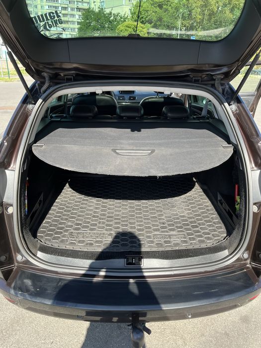 Продам авто в чудовому технічному стіні ,  деталі за телефоном !!