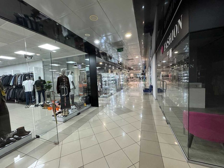 ТЦ Олімпійський 61,3 м.кв комерційне призначення