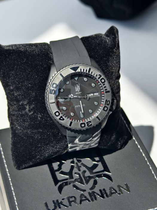 Годинник Ukrainian Limited Edition 200m