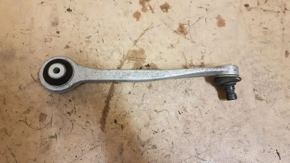 wahacz przednie lewy górny przód audi a6 c7 a4 b8