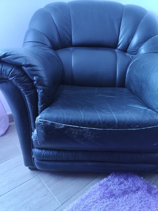 Sofá de pele preto
